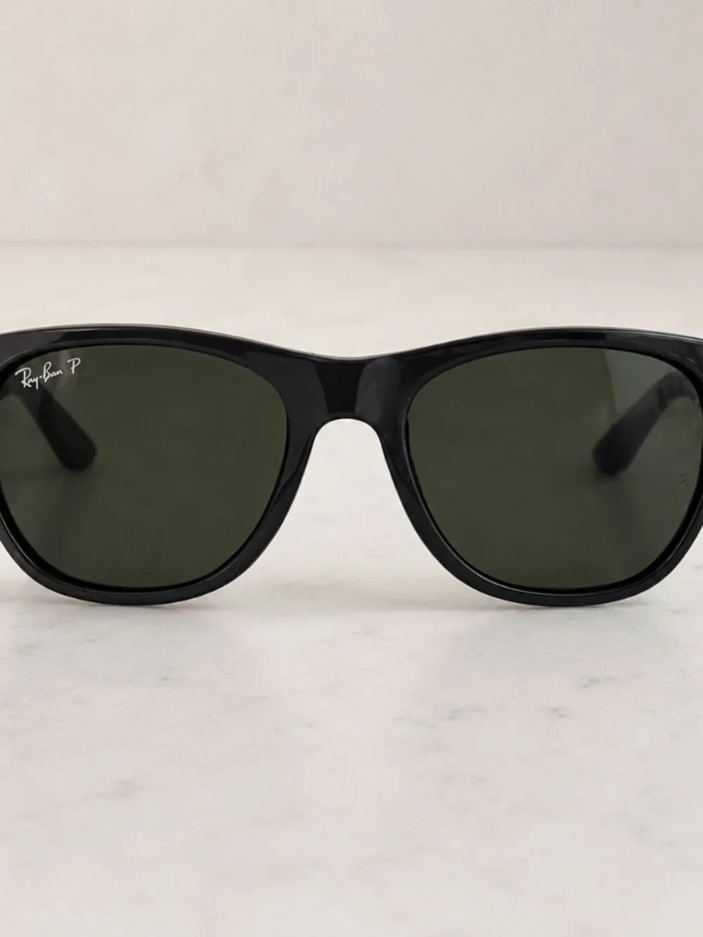 Ray-Ban RB4184 Black Polarized G-15 Green Wayfarer Sunglasses 54mm 601/9A